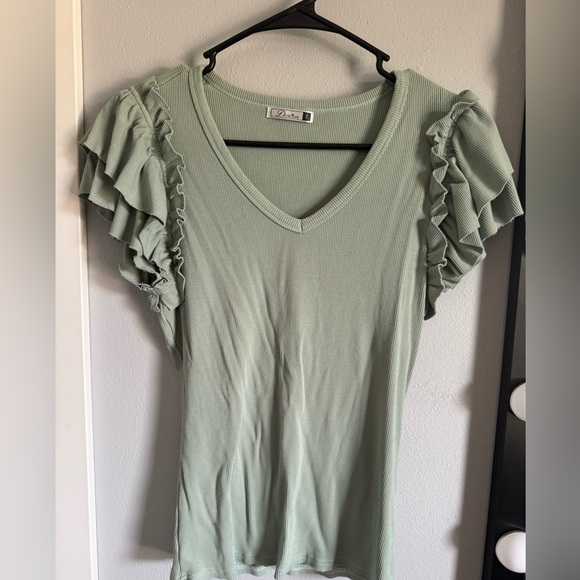 Sage green top size small - Picture 2 of 4